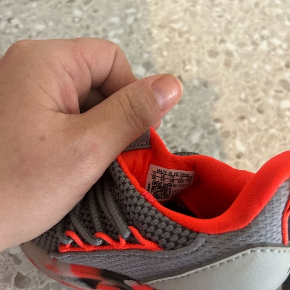 Adidas LITE RACER ADAPT 7.0 SHOES
KIDS Size 5 (LITTLE BOY/TODDLER) - Picture 10 of 13